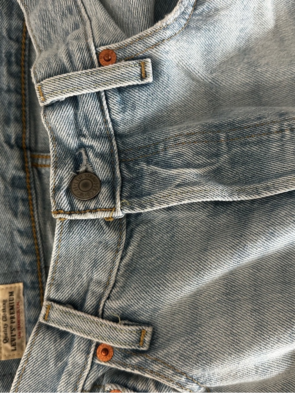 Levi’s 501 90’s Jeans - Picture 3 of 7